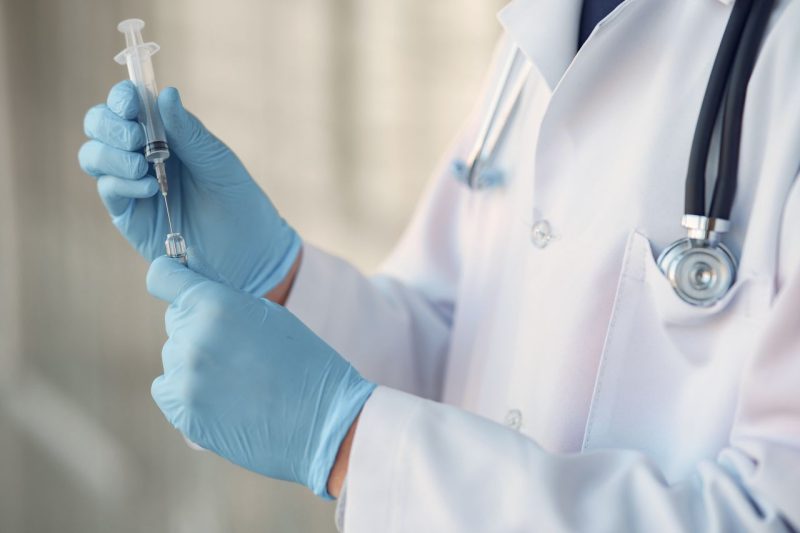 PRP vs. Cortisone Injections for Knee Pain What’s the Difference